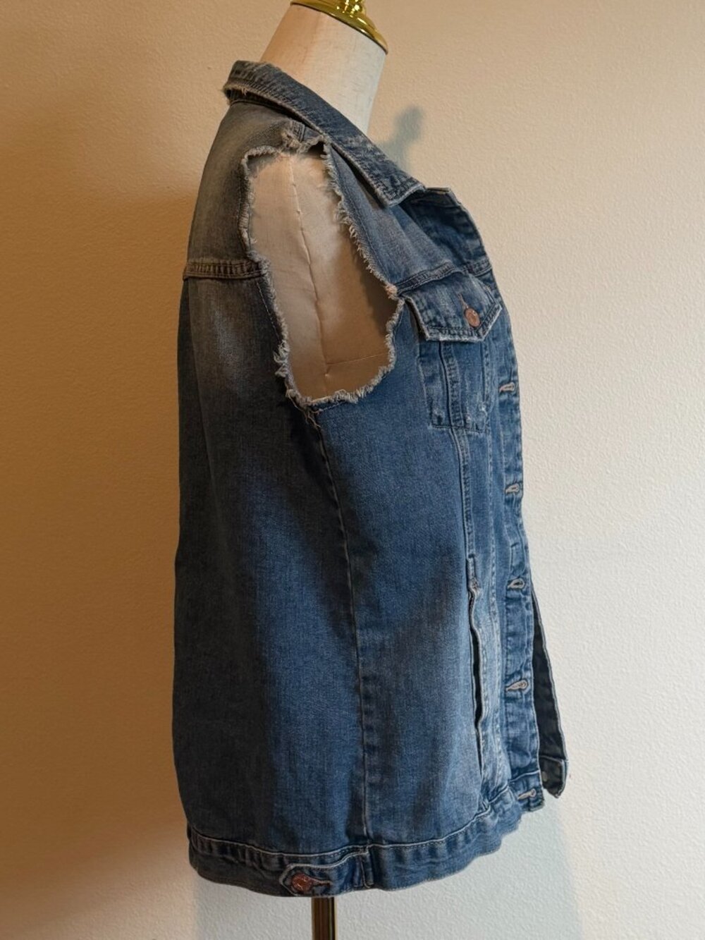 Vintage Style Guess Denim Vest Small - 90s Grunge Aesthetic - Picture 5 of 10
